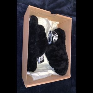 UGG “Fluff Yeah” Slides